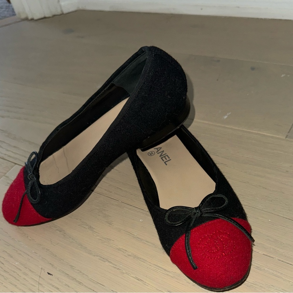 Authentic Chanel Wool Ballet Flats - Picture 4 of 6
